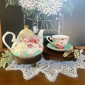 Floral Teapot and Teacup Set